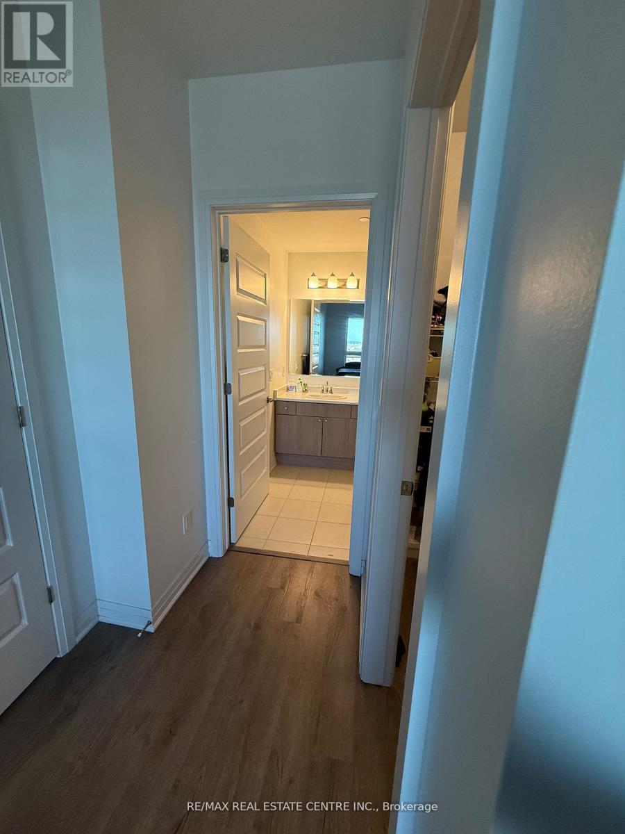 501 - 470 Gordon Krantz Avenue, Milton, Ontario  L9T 2X5 - Photo 6 - W12575674