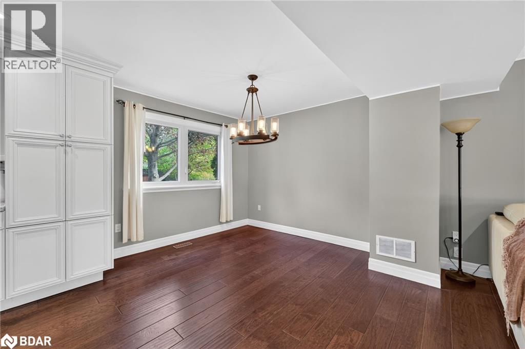 15 Rodney Street, Barrie, Ontario L4M 4B5 - Photo 24 - 40789972