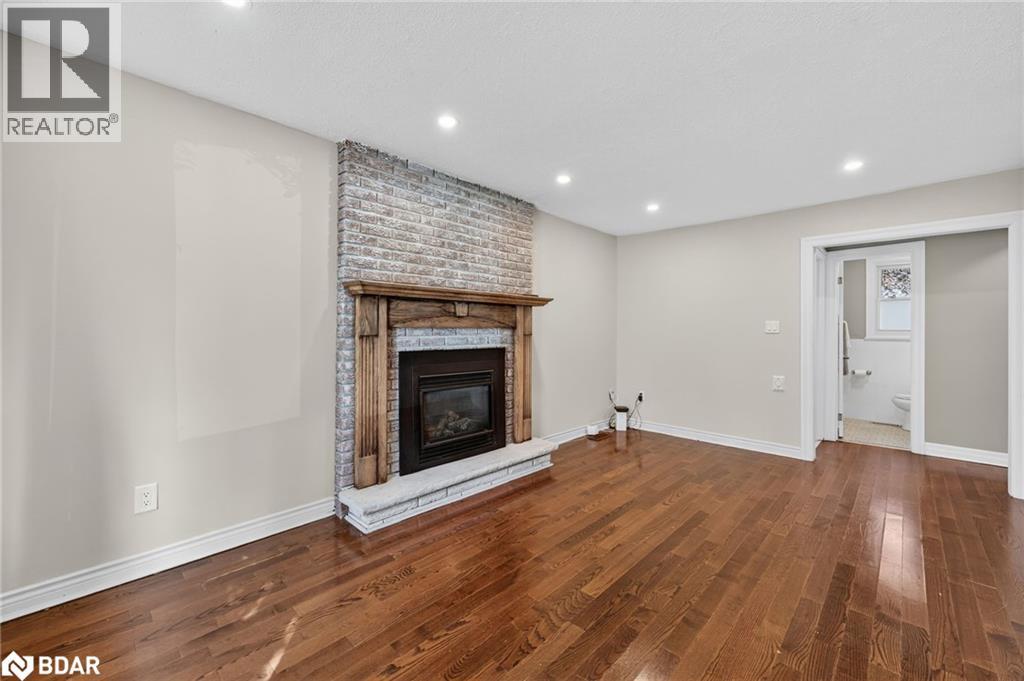 15 Rodney Street, Barrie, Ontario L4M 4B5 - Photo 13 - 40789972