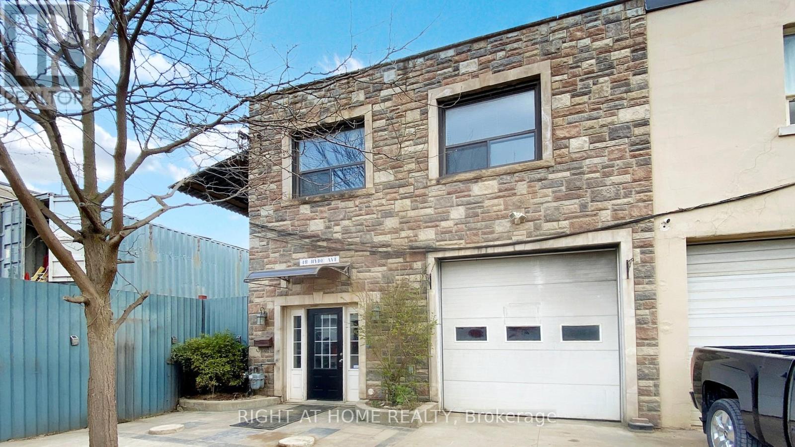 201 - 48 HYDE AVENUE, Toronto, Ontario