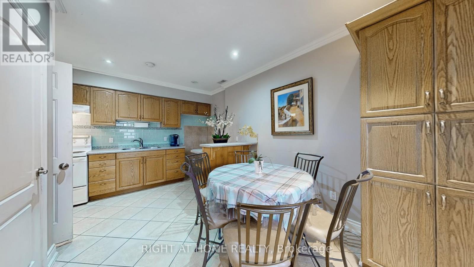 201 - 48 Hyde Avenue, Toronto, Ontario  M6M 1J4 - Photo 7 - W12575704