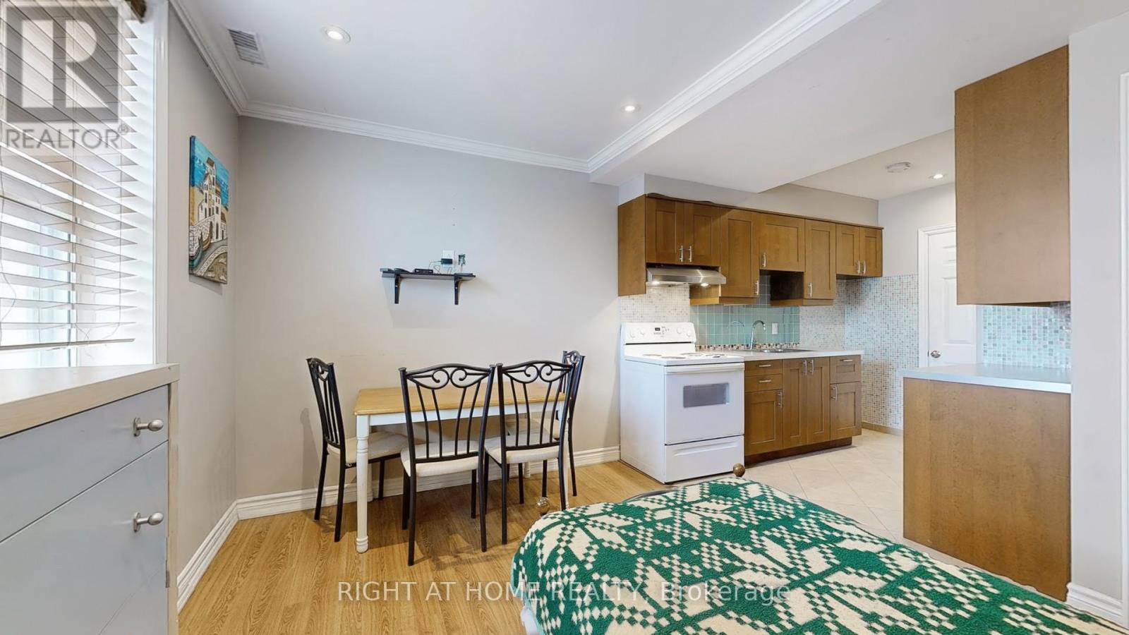 202 - 48 Hyde Avenue, Toronto, Ontario  M6M 1J4 - Photo 7 - W12575720