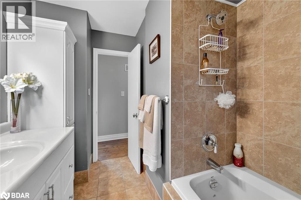 15 Rodney Street, Barrie, Ontario L4M 4B5 - Photo 36 - 40789972