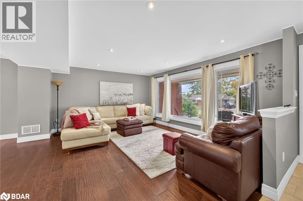 15 Rodney Street, Barrie, Ontario L4M 4B5 - Photo 25 - 40789972