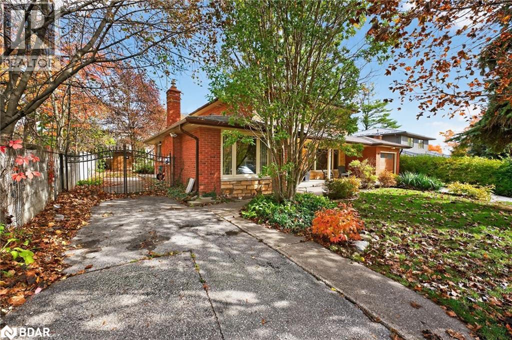 15 Rodney Street, Barrie, Ontario L4M 4B5 - Photo 4 - 40789972