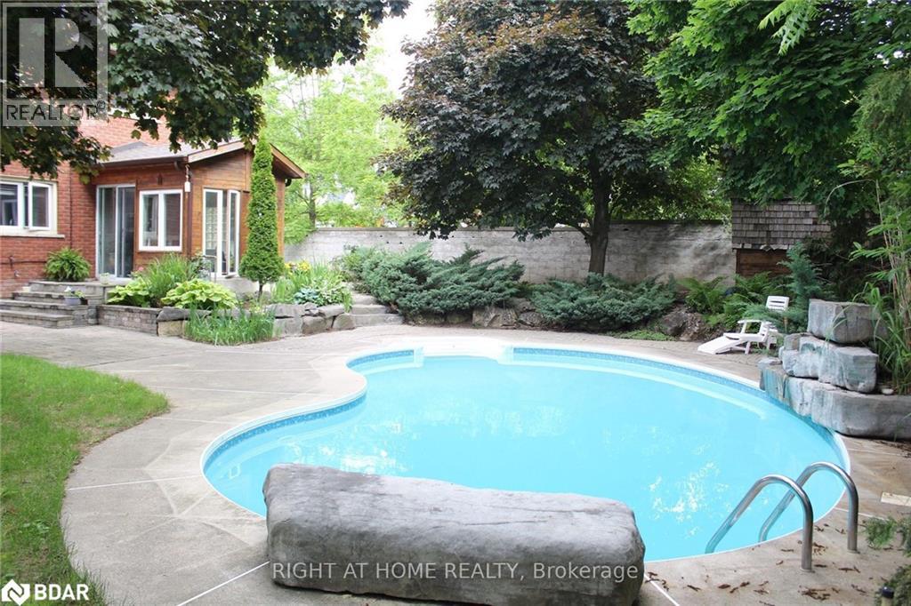 15 Rodney Street, Barrie, Ontario L4M 4B5 - Photo 49 - 40789972