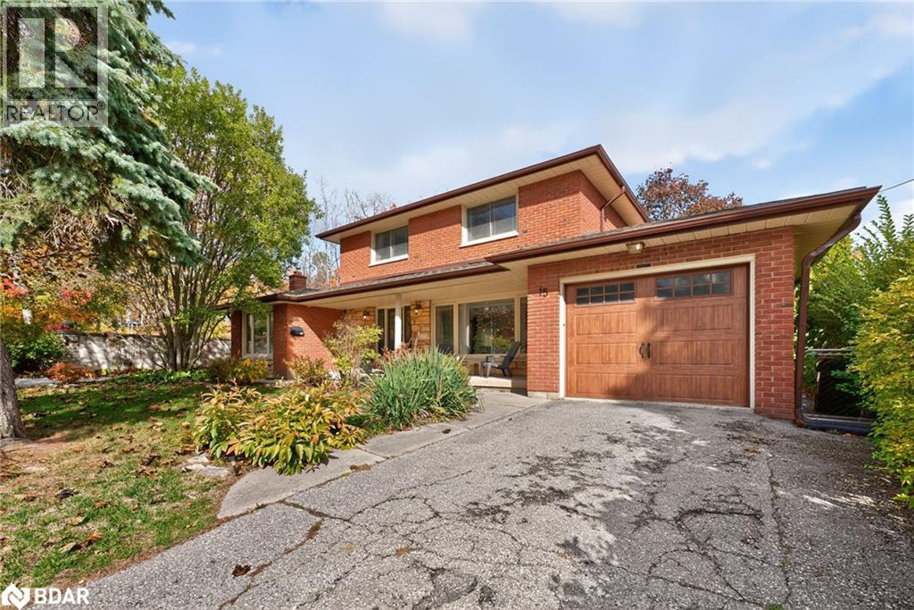 15 Rodney Street, Barrie, Ontario L4M 4B5 - Photo 5 - 40789972