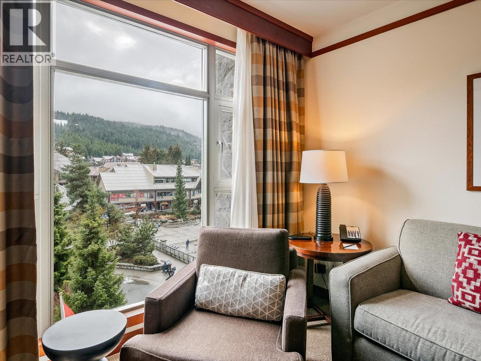 5515 4299 Blackcomb Way, Whistler, British Columbia  V8E 0X3 - Photo 2 - R2990904