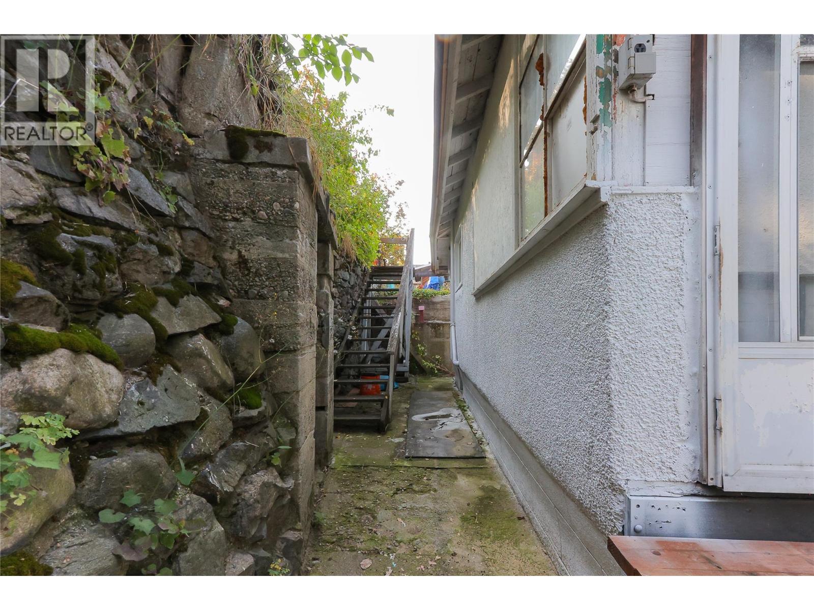 1760 Daniel Street, Trail, British Columbia  V1R 4G8 - Photo 37 - 10363046