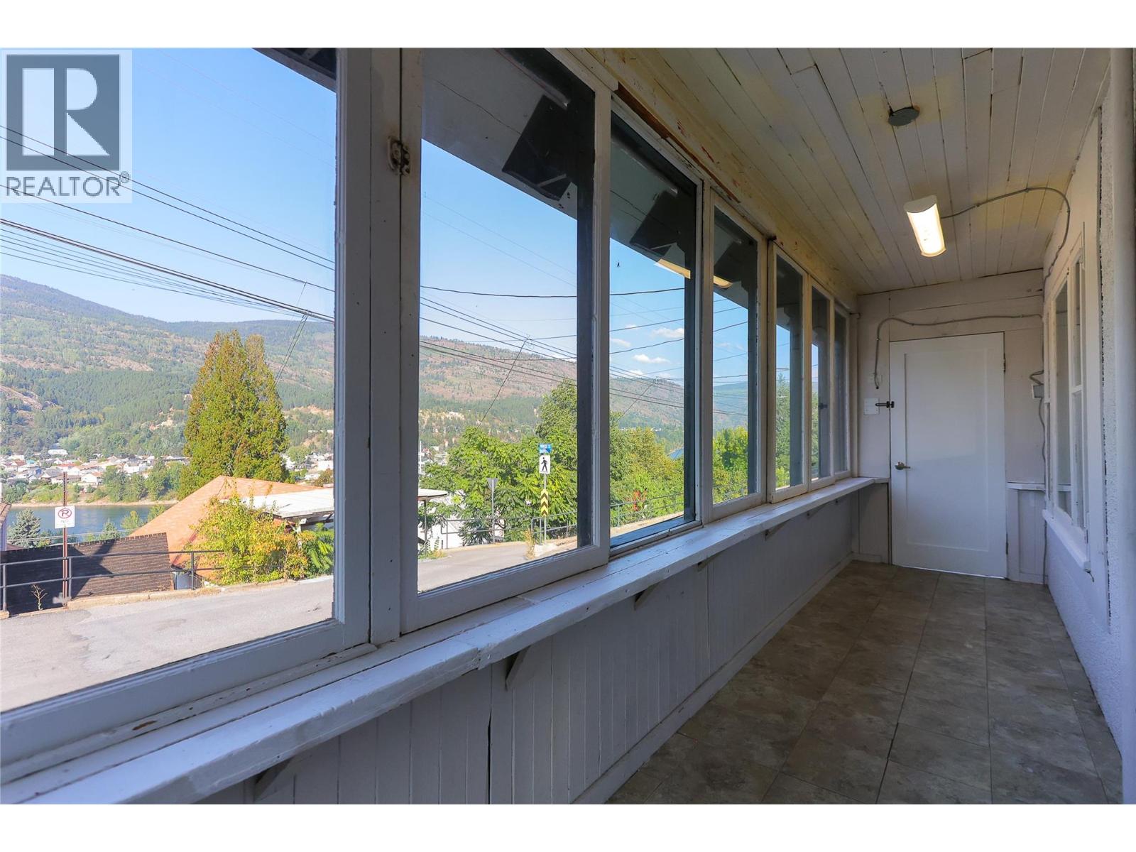 1760 Daniel Street, Trail, British Columbia  V1R 4G8 - Photo 10 - 10363046