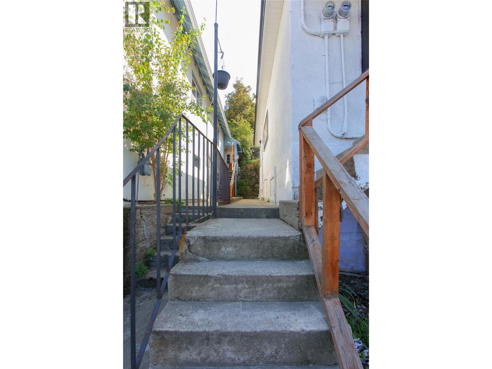 1760 Daniel Street, Trail, British Columbia  V1R 4G8 - Photo 6 - 10363046