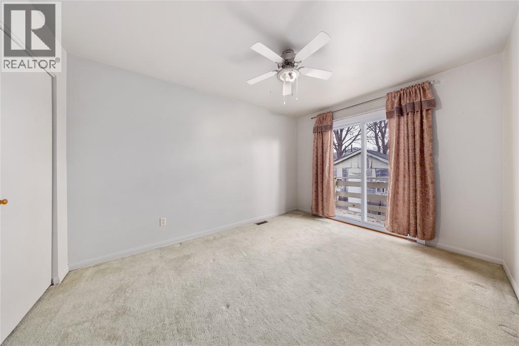 518 Oozloffsky Street, Petrolia, Ontario  N0N 1R0 - Photo 14 - 25030590