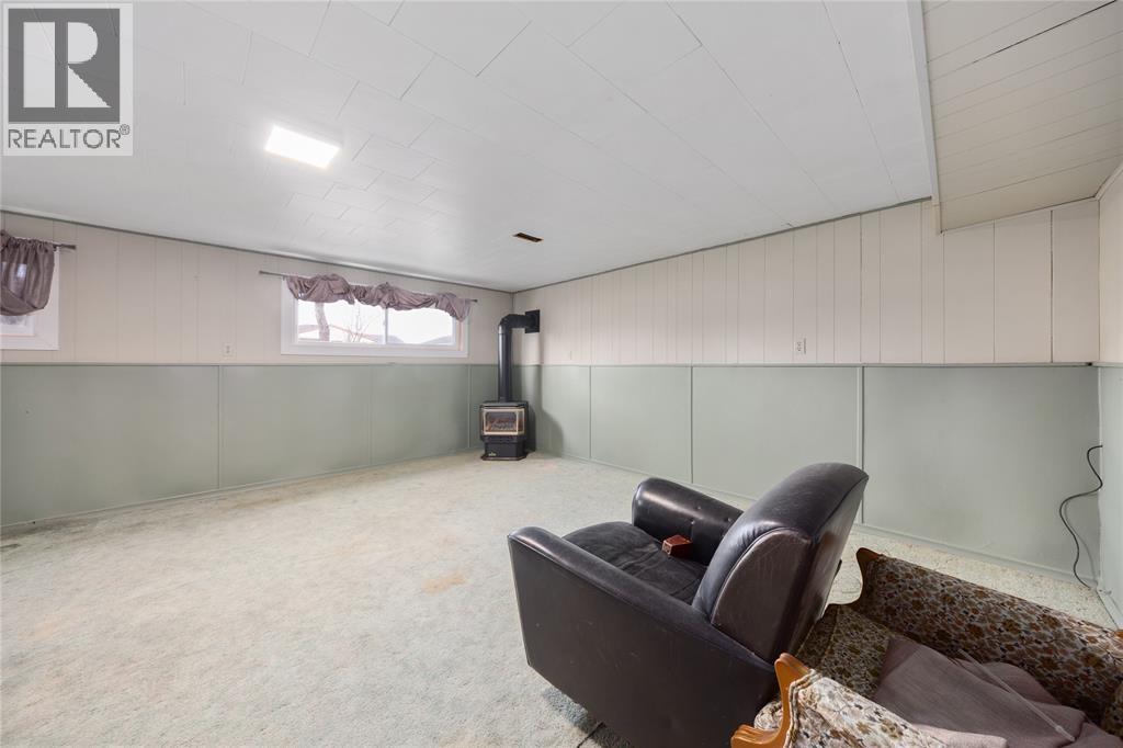 518 Oozloffsky Street, Petrolia, Ontario  N0N 1R0 - Photo 18 - 25030590