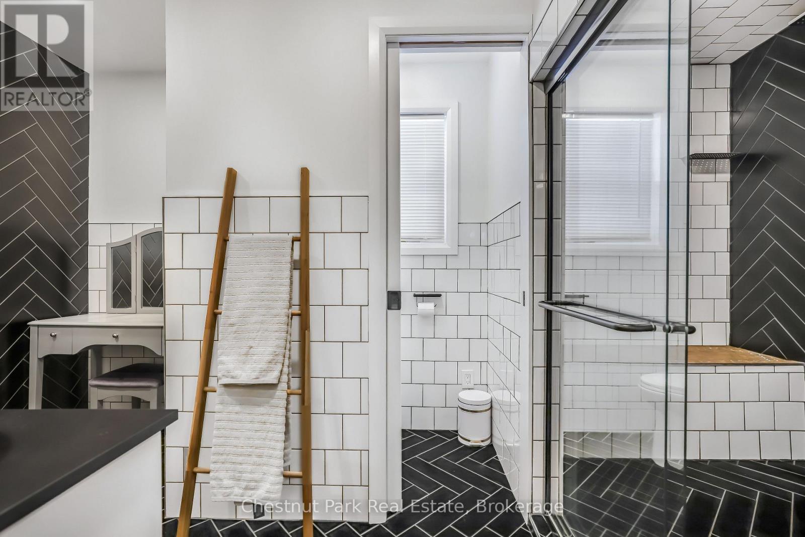 9 Maple Drive, Northern Bruce Peninsula, Ontario  N0H 1Z0 - Photo 34 - X12575788