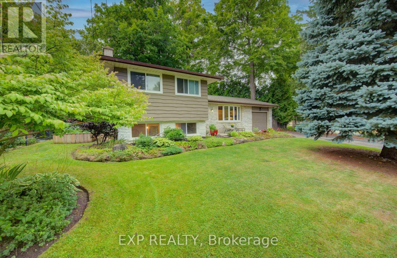 47 HILLCREST LANE, Kitchener, Ontario