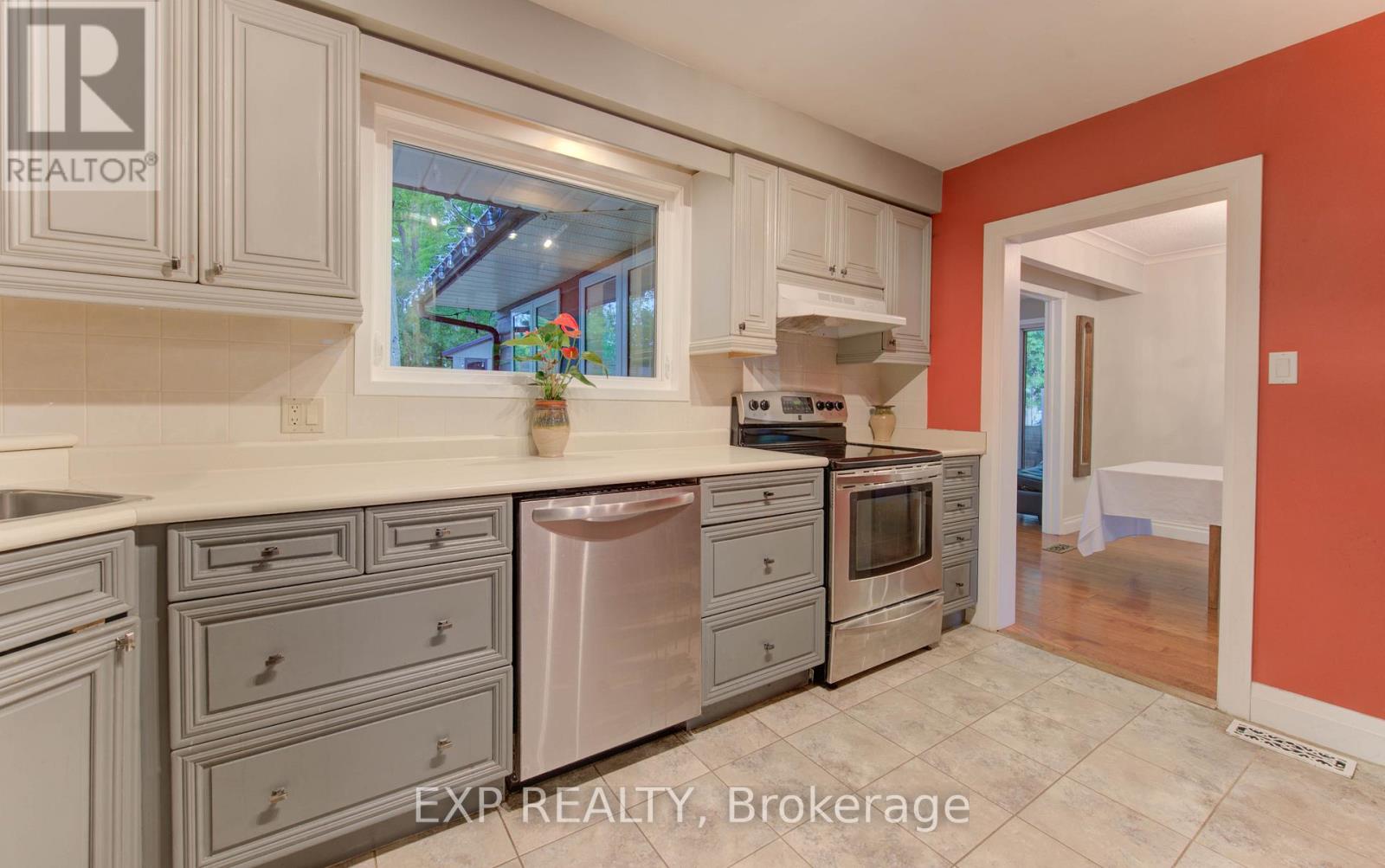 47 Hillcrest Lane, Kitchener, Ontario  N2K 1S9 - Photo 16 - X12575648