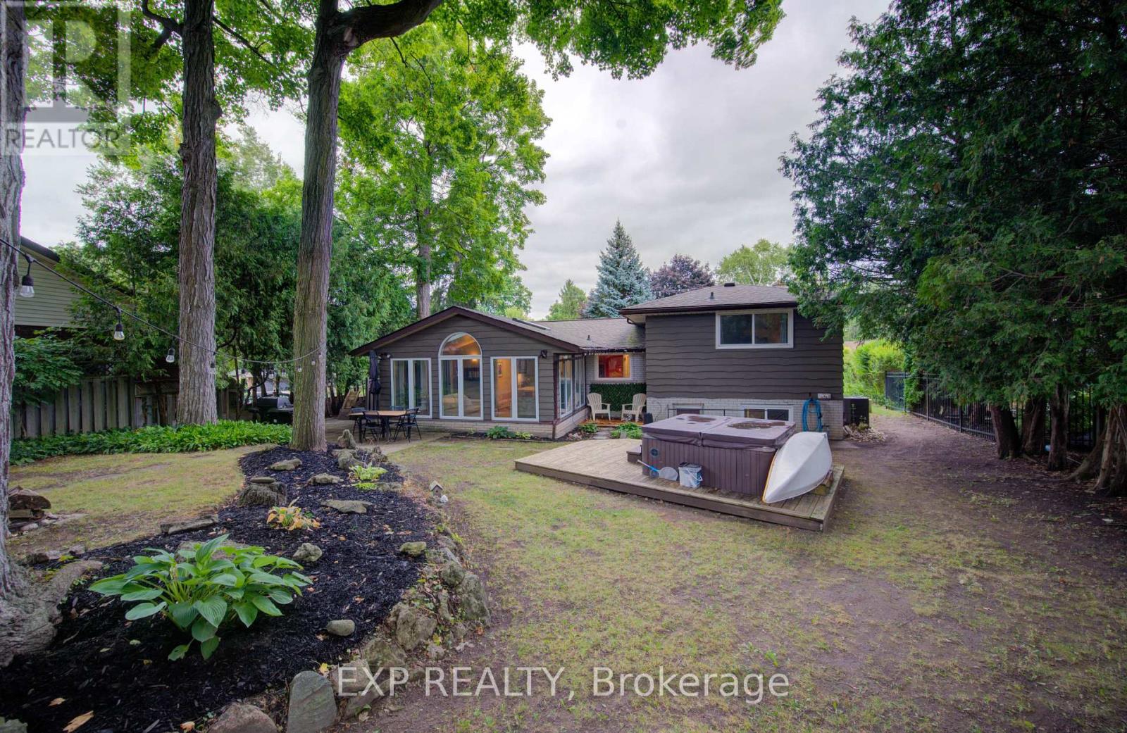 47 Hillcrest Lane, Kitchener, Ontario  N2K 1S9 - Photo 34 - X12575648