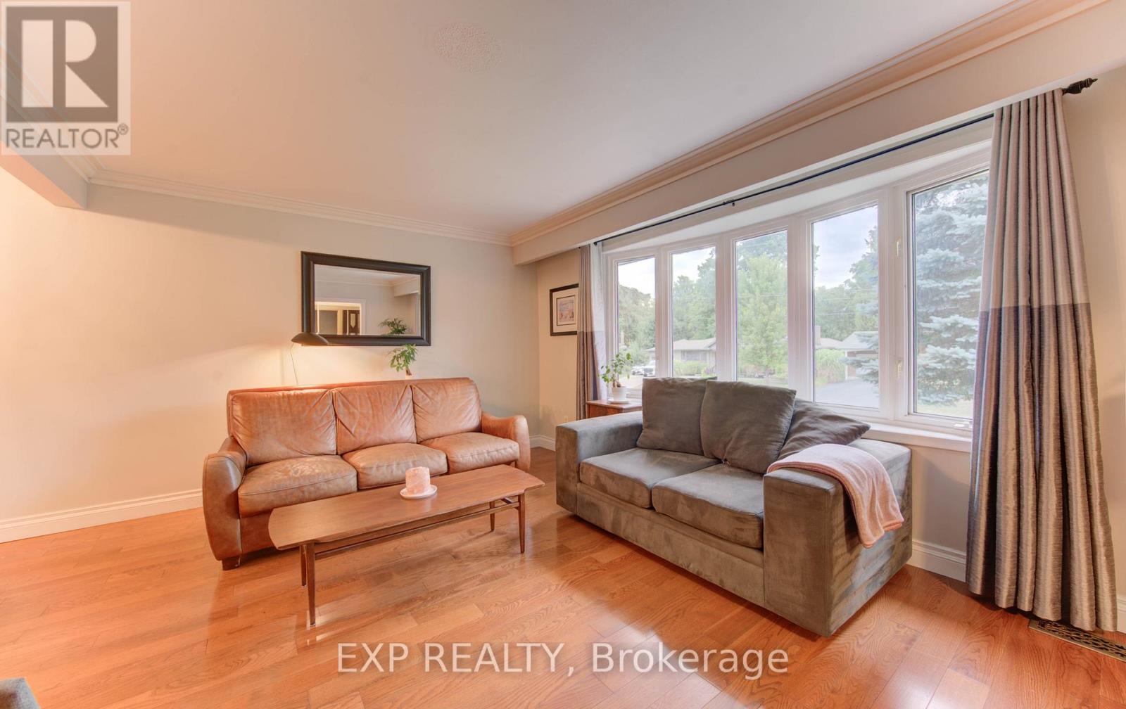 47 Hillcrest Lane, Kitchener, Ontario  N2K 1S9 - Photo 8 - X12575648