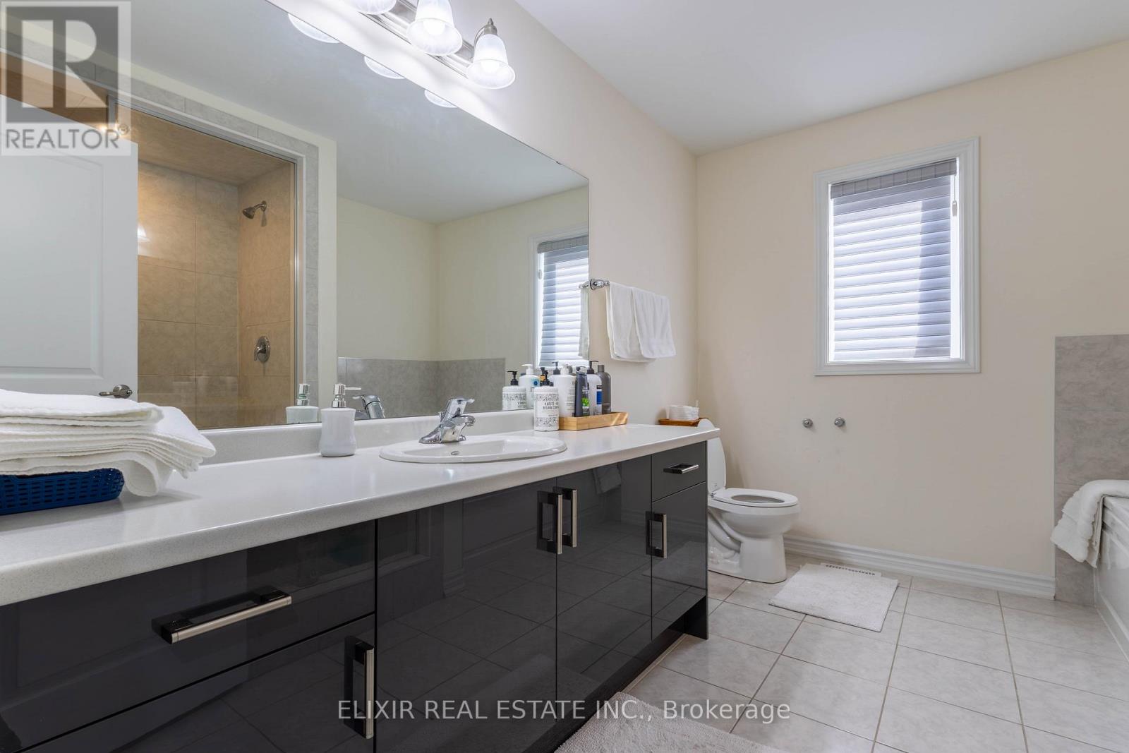 18 Jenner Drive, Brant, Ontario  N3L 0L2 - Photo 11 - X12575698