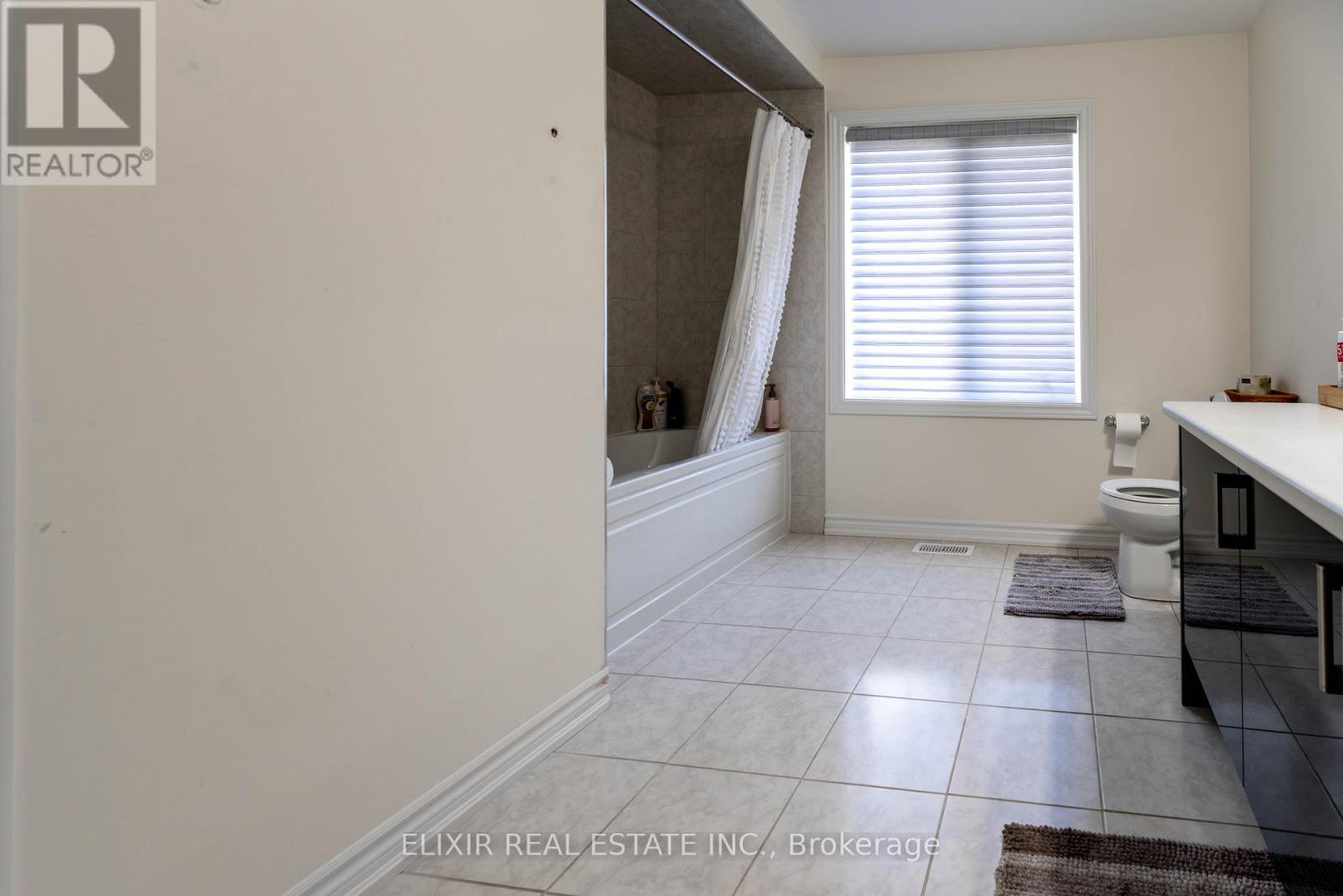 18 Jenner Drive, Brant, Ontario  N3L 0L2 - Photo 16 - X12575698