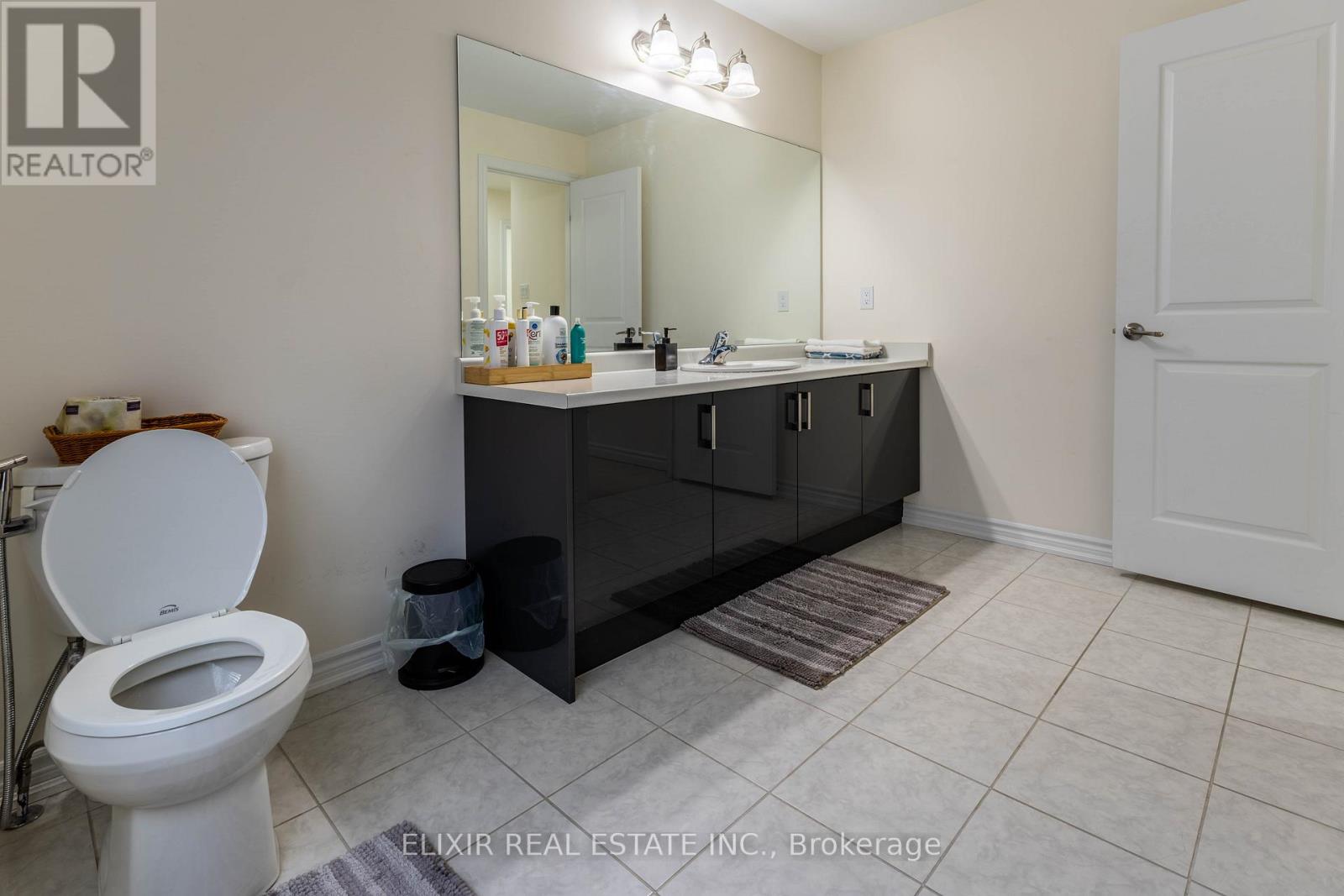 18 Jenner Drive, Brant, Ontario  N3L 0L2 - Photo 17 - X12575698