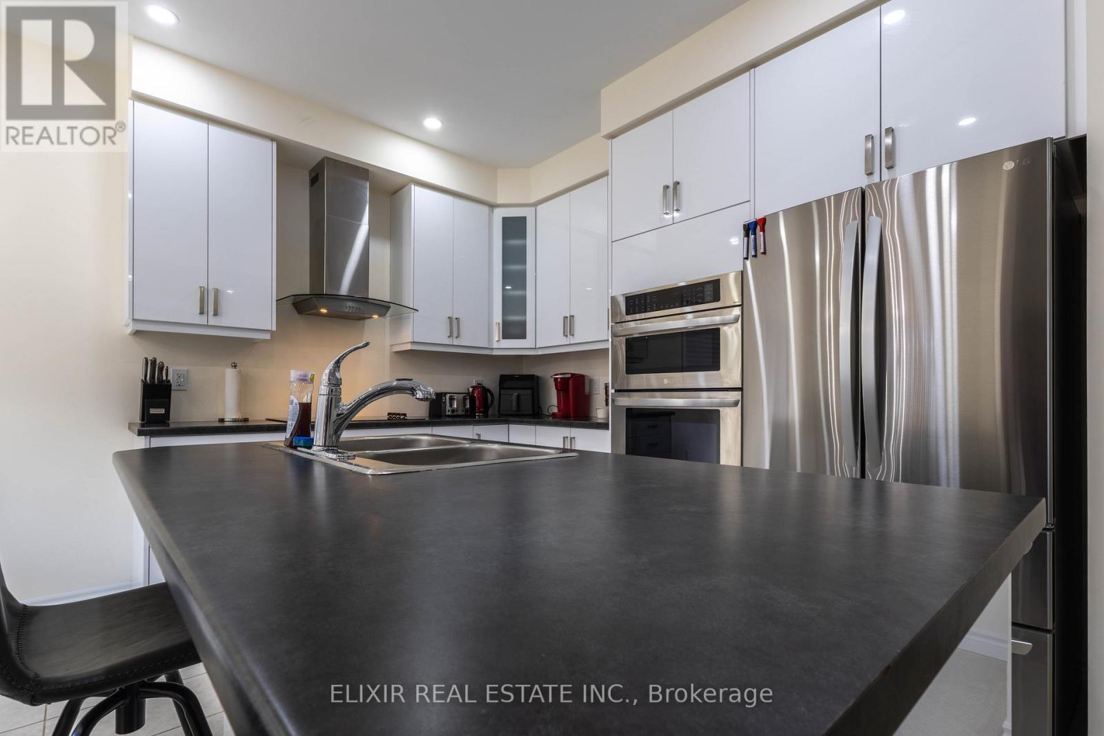 18 Jenner Drive, Brant, Ontario  N3L 0L2 - Photo 7 - X12575698