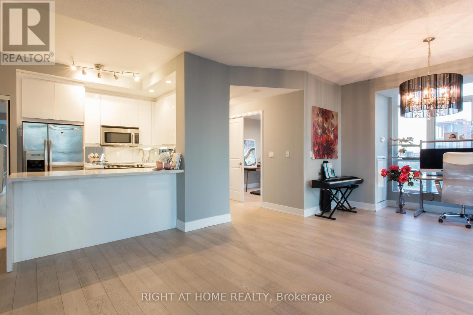 1508 - 21 Grand Magazine Street, Toronto, Ontario  M5V 1B5 - Photo 6 - C12575742