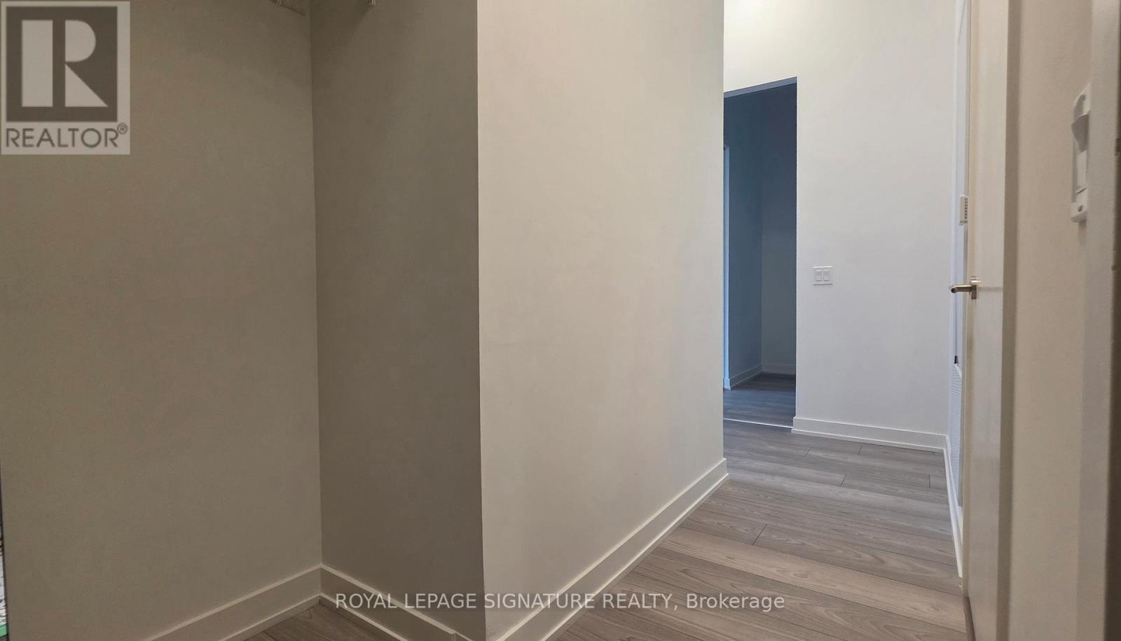 405 - 120 Broadway Avenue, Toronto, Ontario  M4P 0E9 - Photo 2 - C12575806