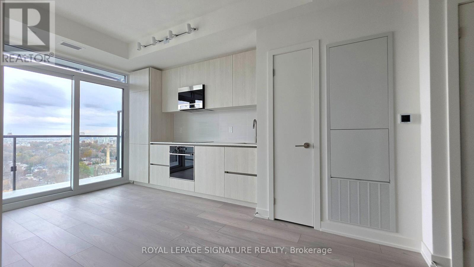 1504 - 120 Broadway Avenue, Toronto, Ontario  M4P 0E9 - Photo 6 - C12575820