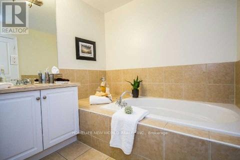 30 Routliffe Lane, Toronto, Ontario  M2N 0A2 - Photo 11 - C12575836