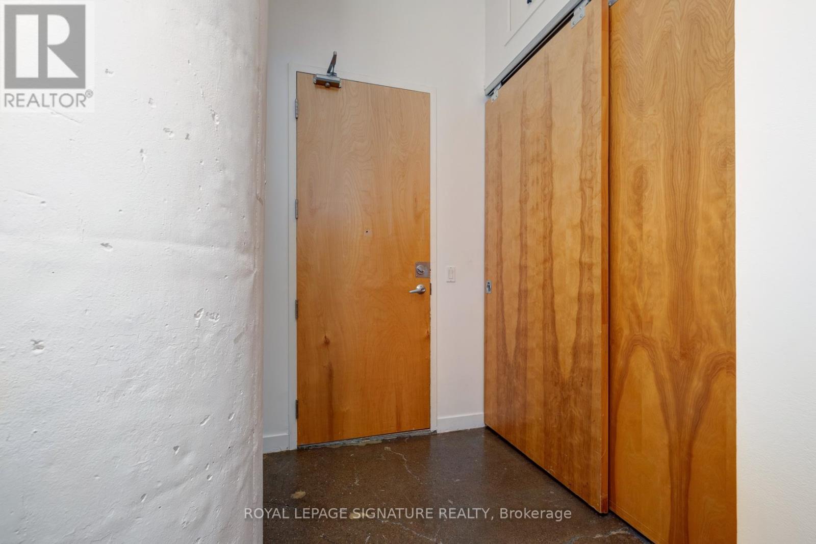418 - 155 Dalhousie Street, Toronto, Ontario  M5B 2P7 - Photo 2 - C12575852