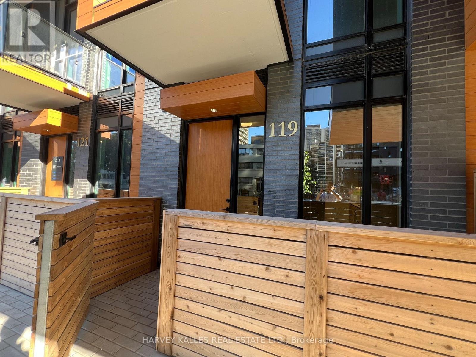 119 Broadway Avenue, Toronto, Ontario  M4P 0E7 - Photo 3 - C12575882