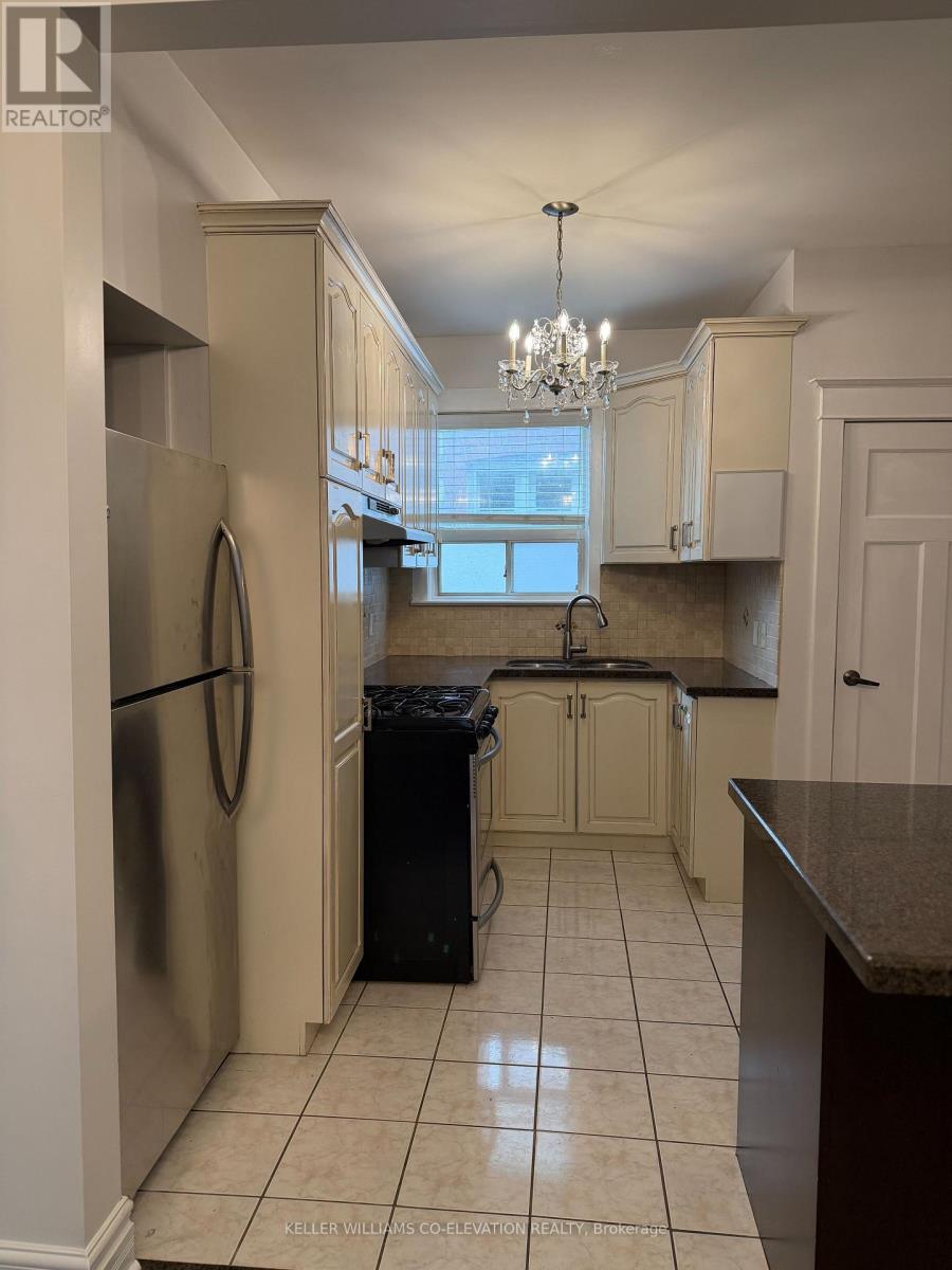 Main Fl - 41 Northcliffe Boulevard, Toronto, Ontario  M6H 3G9 - Photo 11 - C12575904