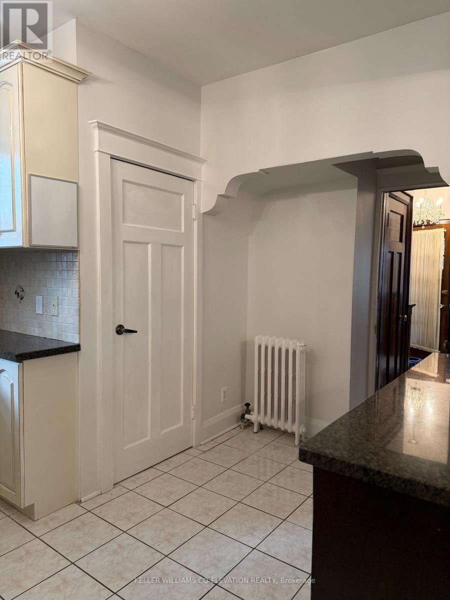 Main Fl - 41 Northcliffe Boulevard, Toronto, Ontario  M6H 3G9 - Photo 13 - C12575904