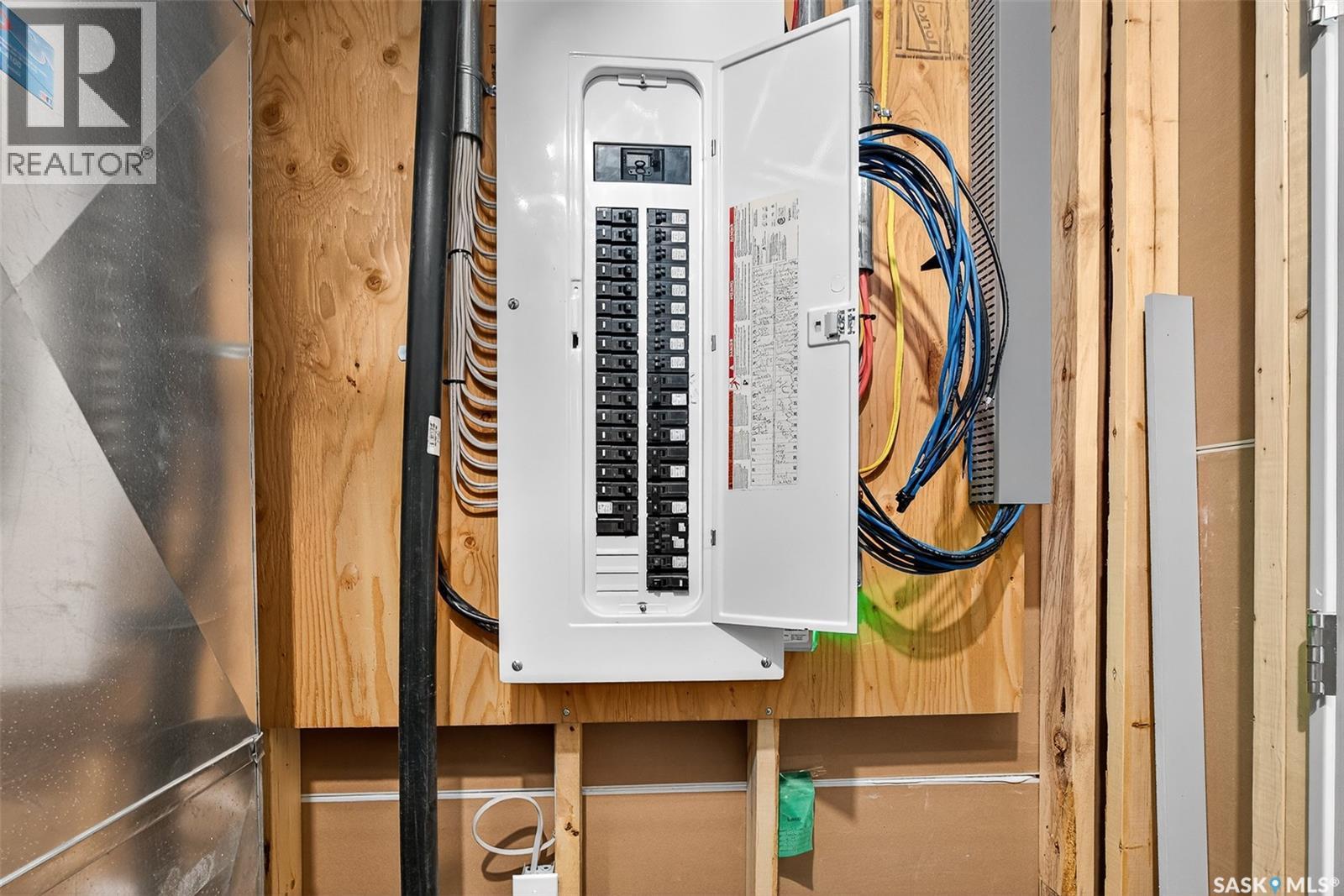 1148 Hochelaga Street W, Moose Jaw, Saskatchewan  S6J 2J2 - Photo 43 - SK024661