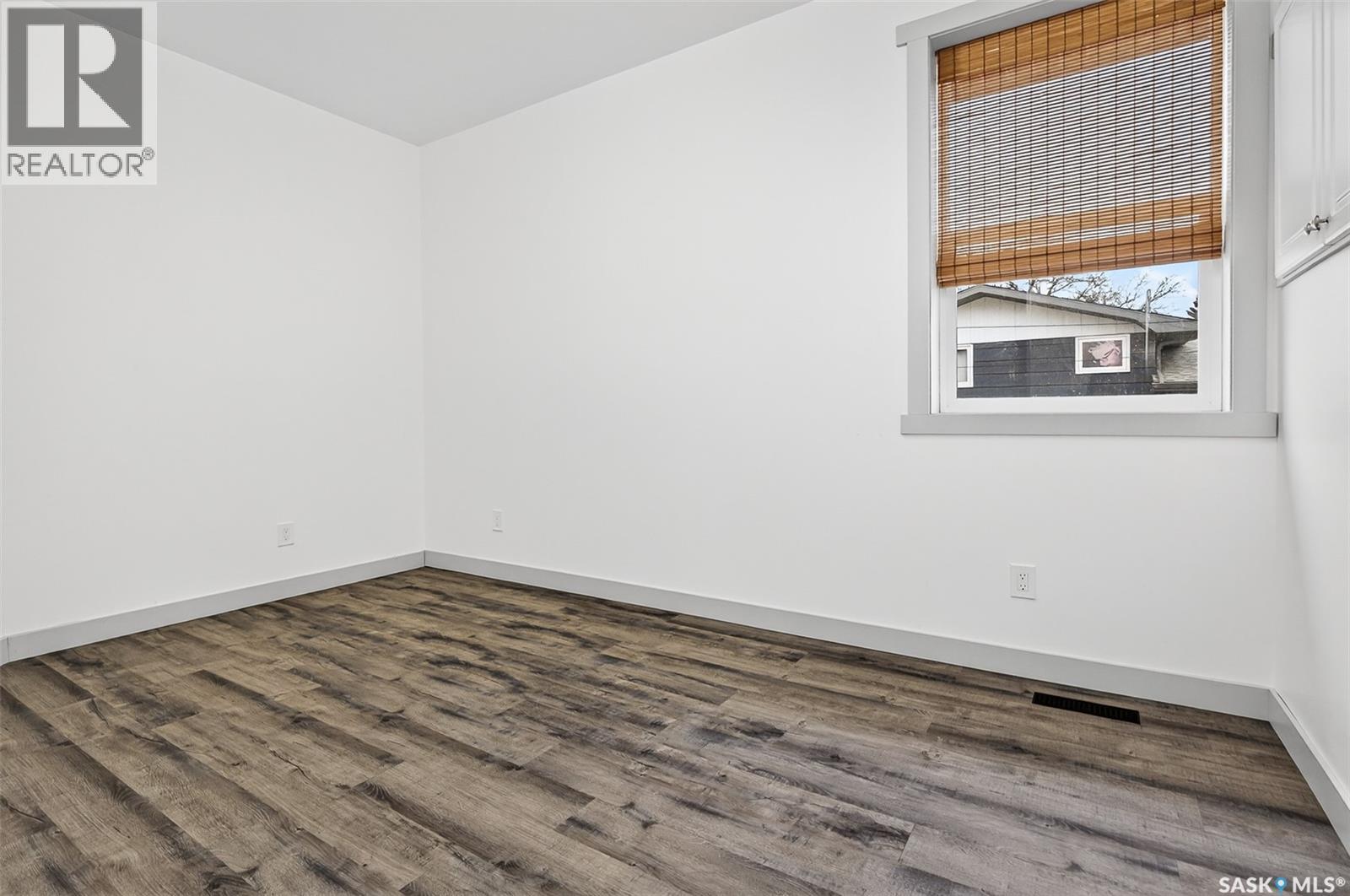 1148 Hochelaga Street W, Moose Jaw, Saskatchewan  S6J 2J2 - Photo 33 - SK024661