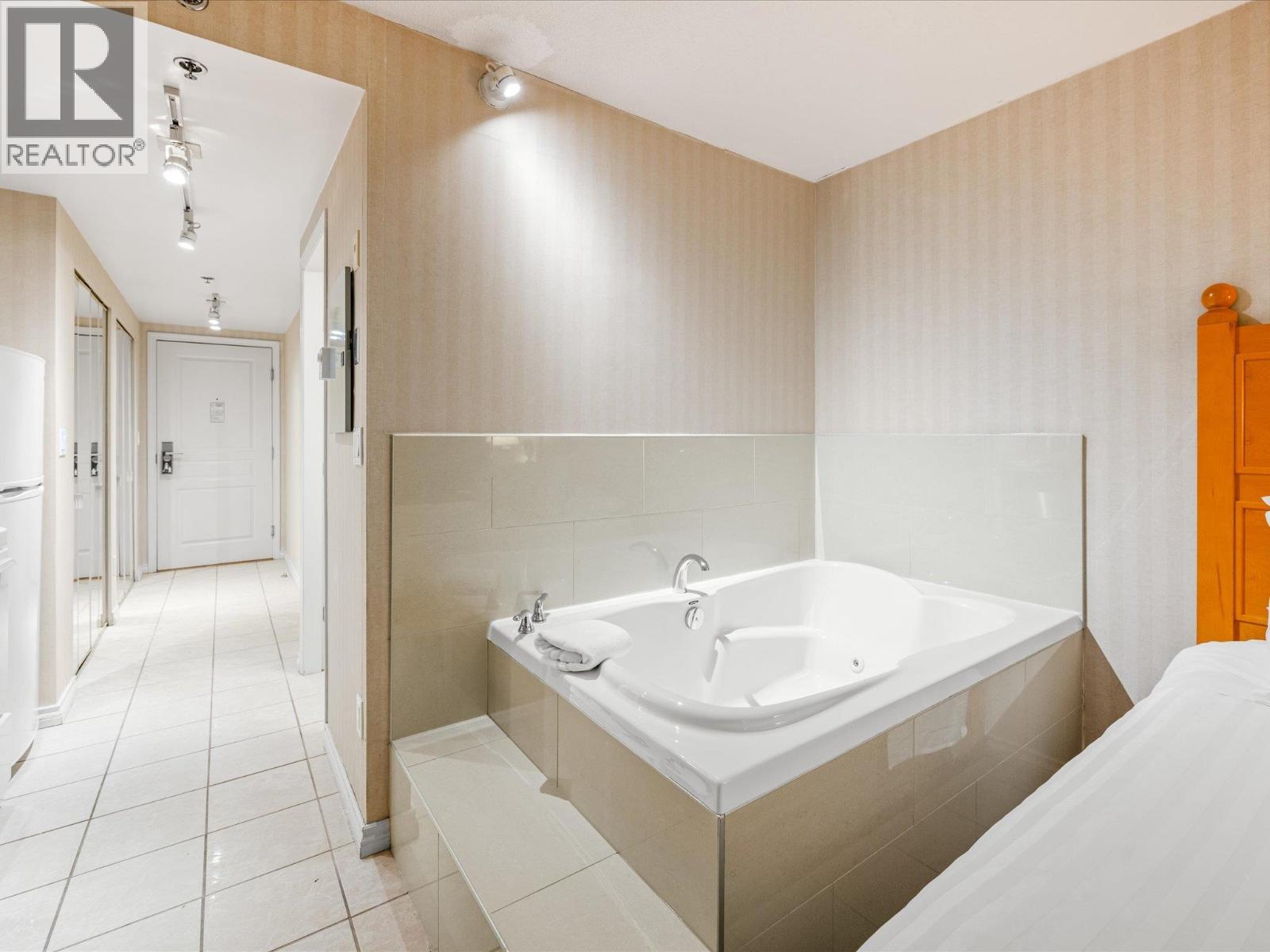 202 4319 Main Street, Whistler, British Columbia  V8E 1B1 - Photo 10 - R3062305