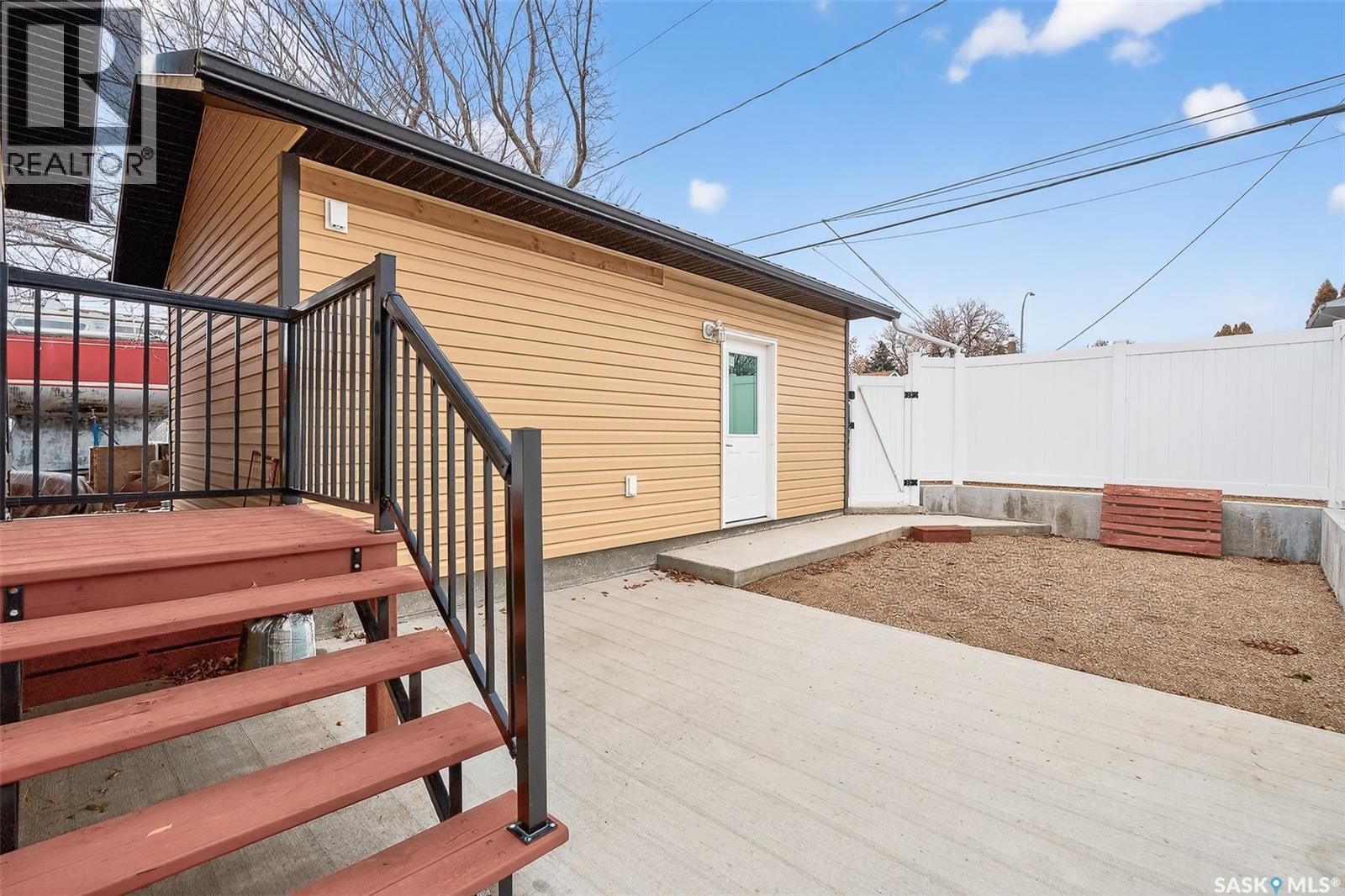 1148 Hochelaga Street W, Moose Jaw, Saskatchewan  S6J 2J2 - Photo 49 - SK024661