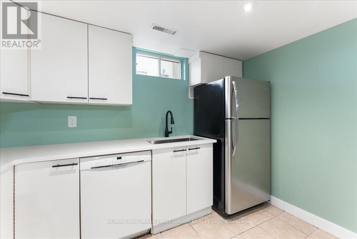 Lower - 731 Annland Street, Pickering, Ontario  L1W 1B5 - Photo 11 - E12575750