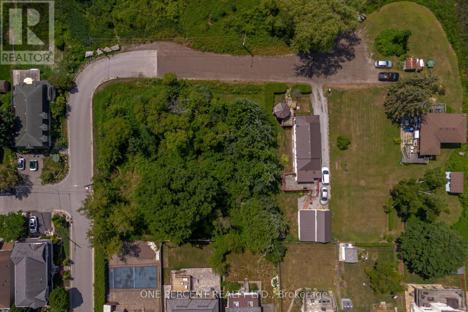 805 St. Martins Drive, Pickering, Ontario  L1W 1N1 - Photo 12 - E12575792