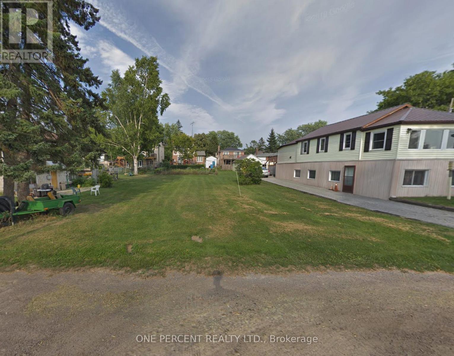 809 St. Martins Drive, Pickering, Ontario  L1W 1N1 - Photo 3 - E12575794