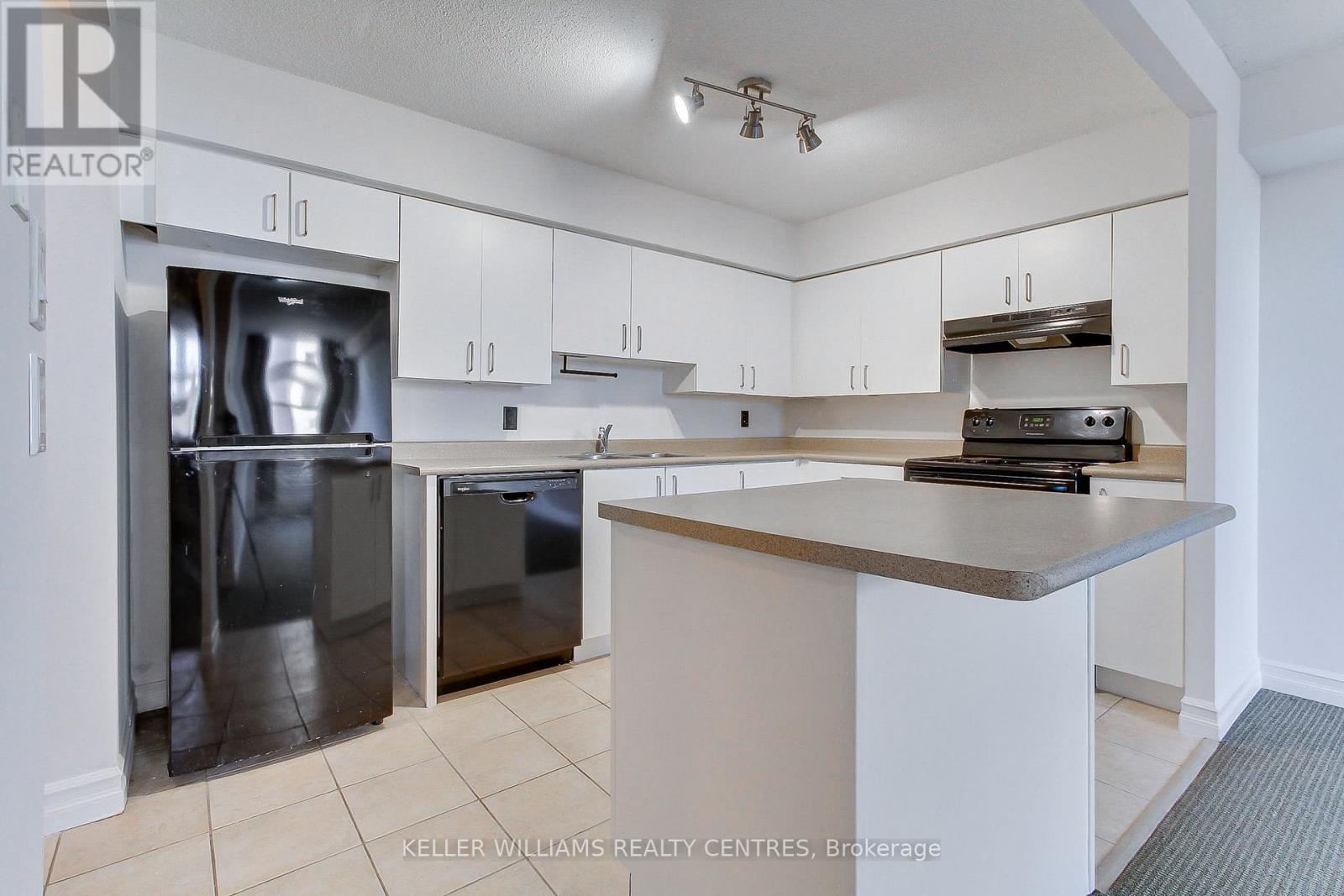 408 - 260 Davis Drive, Newmarket, Ontario  L3Y 7C3 - Photo 10 - N12575732