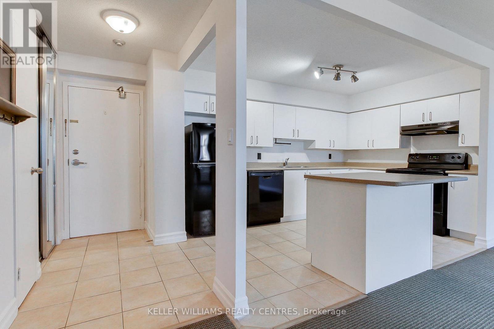 408 - 260 Davis Drive, Newmarket, Ontario  L3Y 7C3 - Photo 9 - N12575732