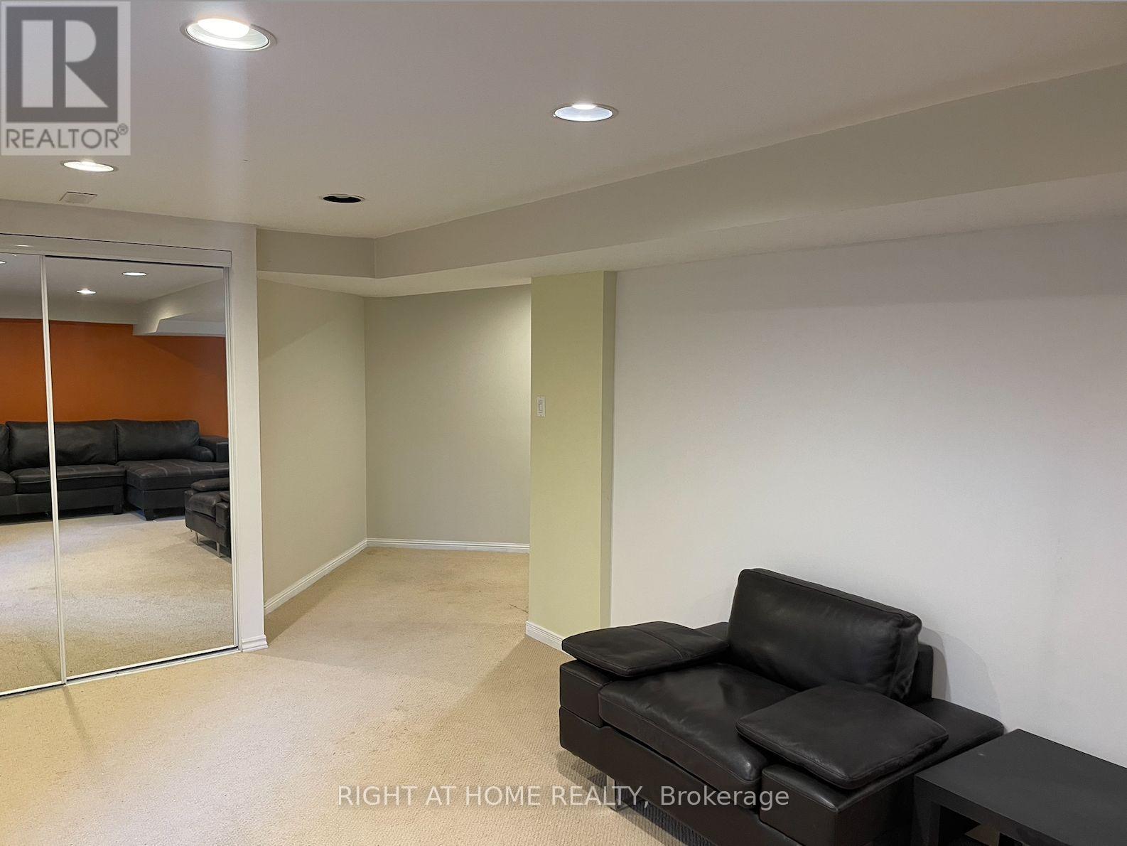 192 Tamarac Trail, Aurora, Ontario  L4G 5V6 - Photo 11 - N12575822