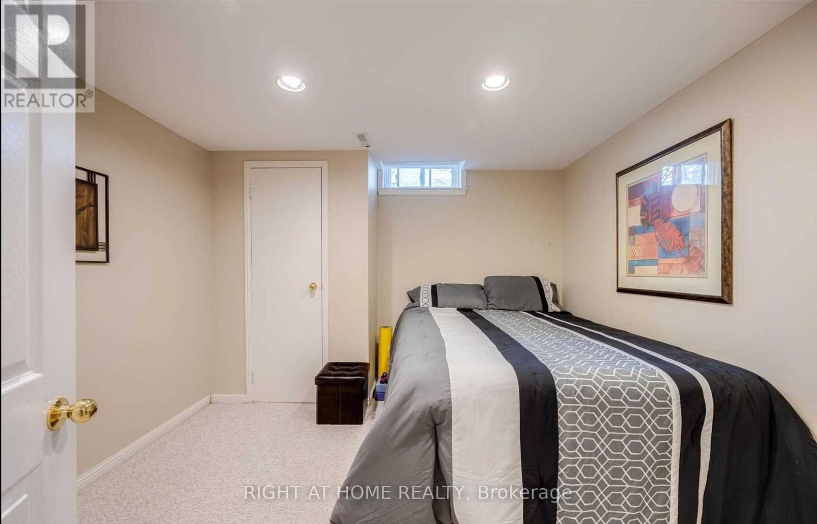 192 Tamarac Trail, Aurora, Ontario  L4G 5V6 - Photo 12 - N12575822