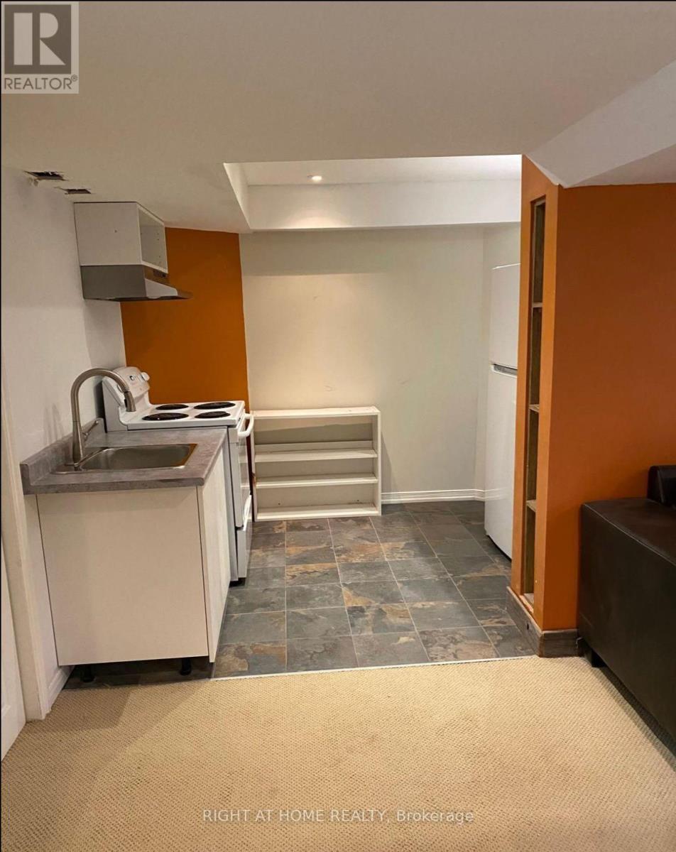 192 Tamarac Trail, Aurora, Ontario  L4G 5V6 - Photo 7 - N12575822