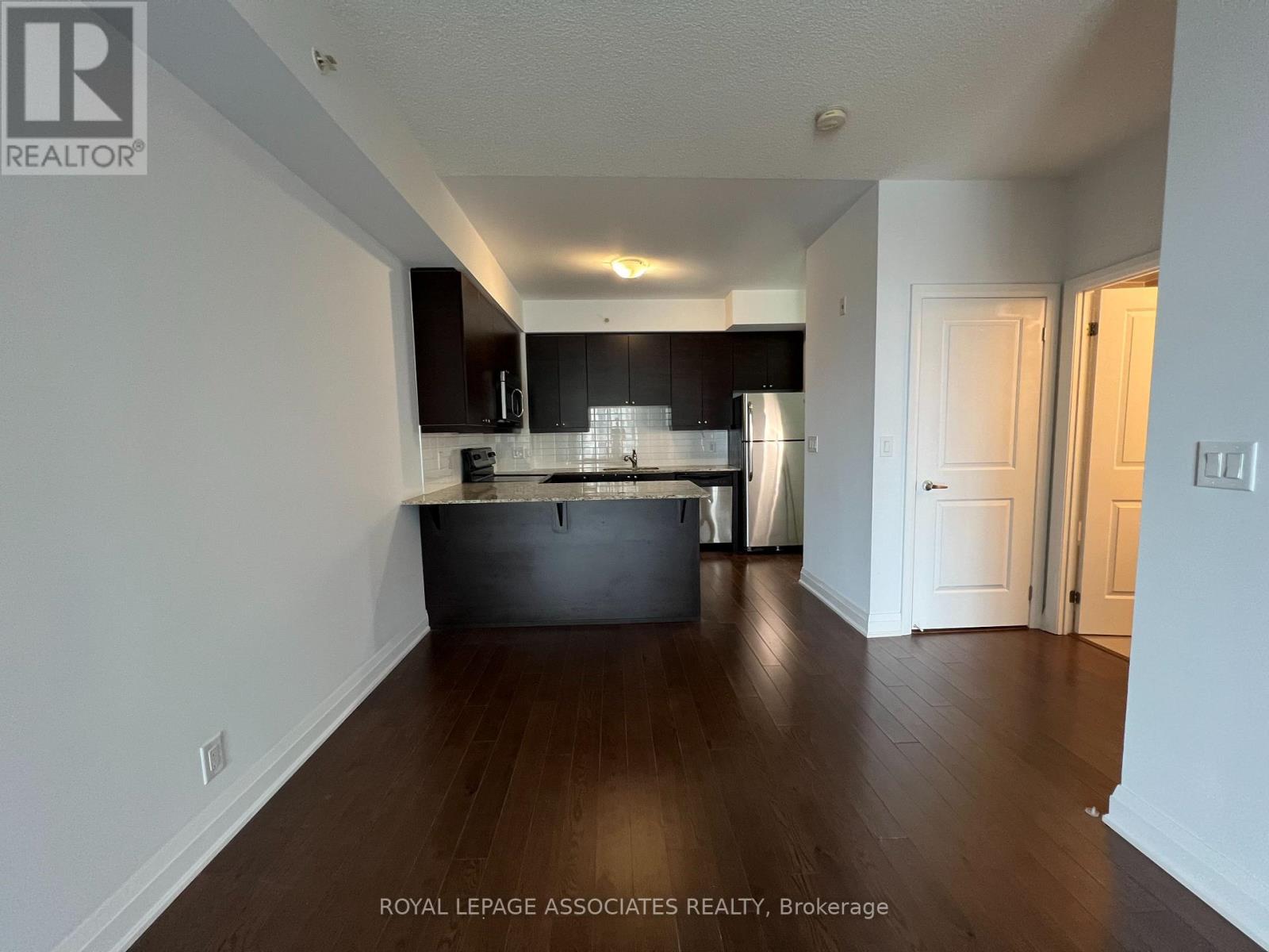 408 - 24 Woodstream Boulevard, Vaughan, Ontario  L4L 8C4 - Photo 9 - N12575848