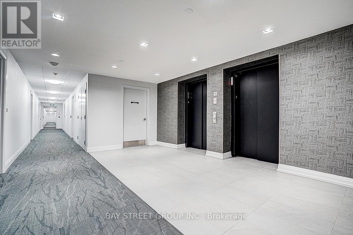 428 - 555 William Graham Drive, Aurora, Ontario  L4G 3H9 - Photo 4 - N12575858