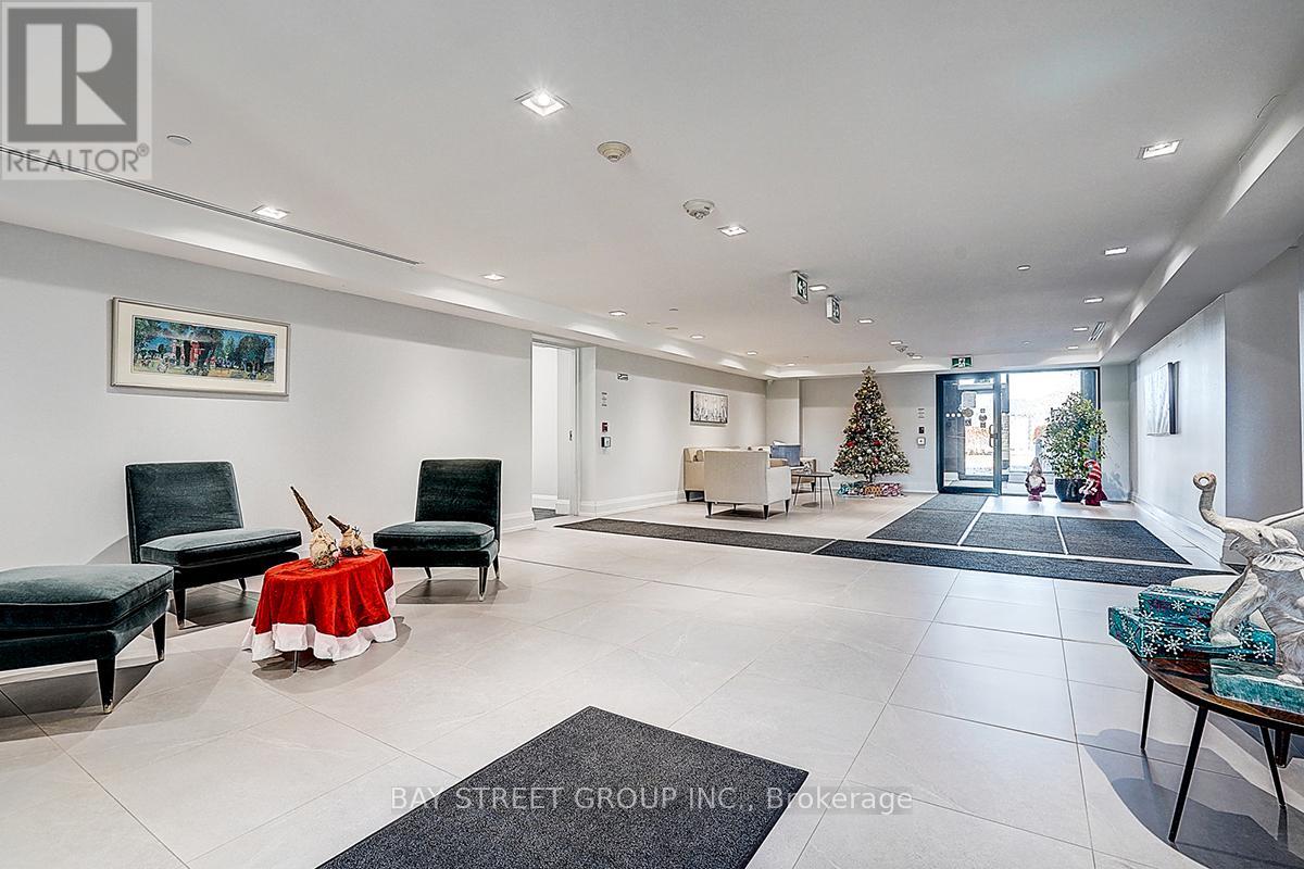 428 - 555 William Graham Drive, Aurora, Ontario  L4G 3H9 - Photo 4 - N12575862