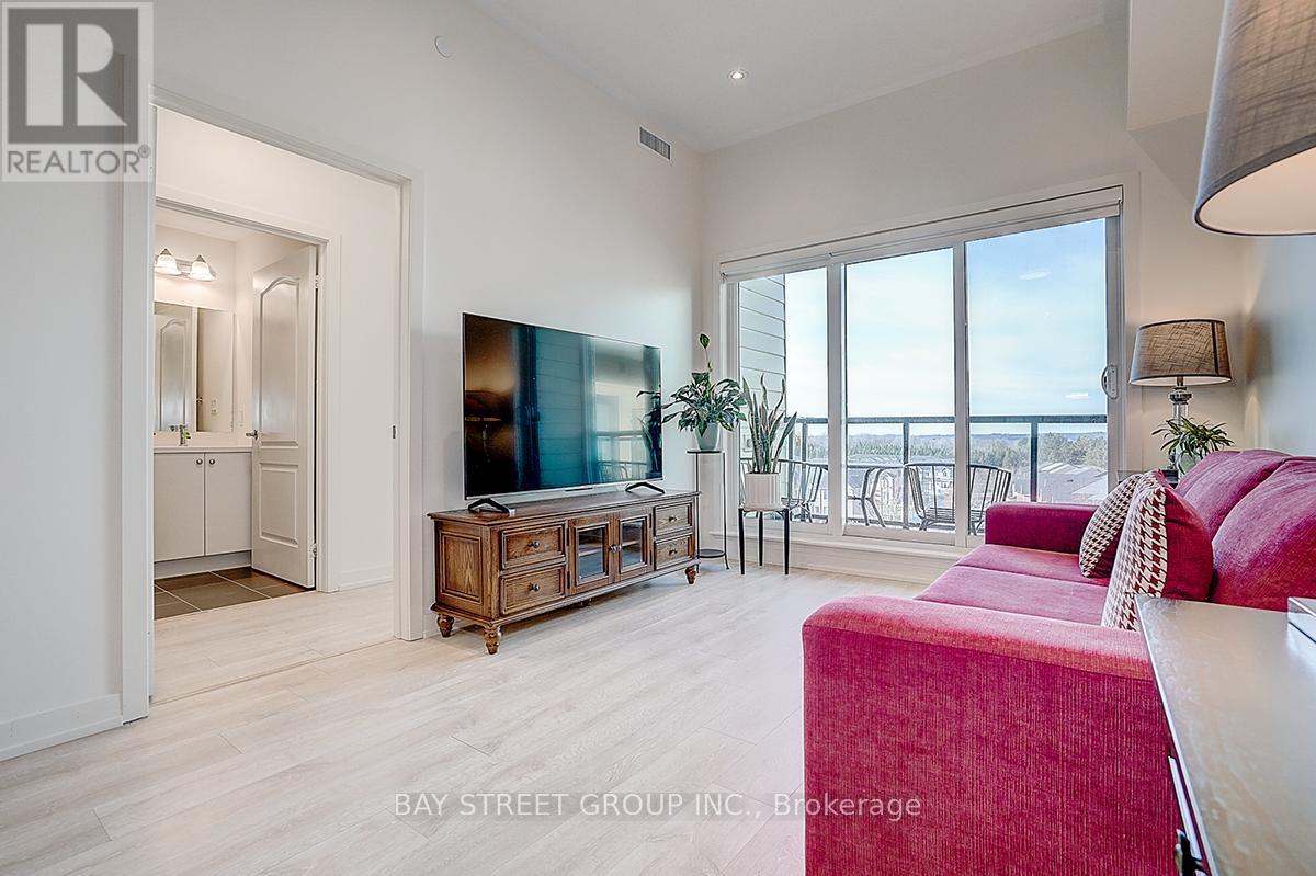 428 - 555 William Graham Drive, Aurora, Ontario  L4G 3H9 - Photo 8 - N12575862